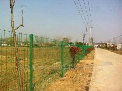 合作社农场护栏网防护围栏网 铁路防护网